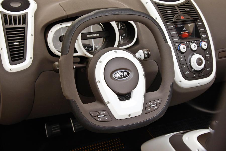  Kia Soul&rsquo;ster Concept 2009 года  (фото 5 из 18)